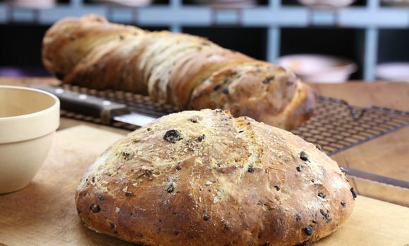 Olive bread
