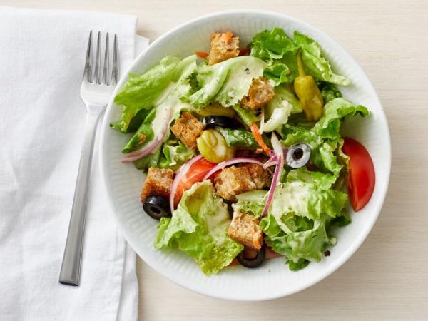 Olive Garden-style house salad 