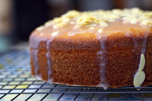 Olive oil almond cake