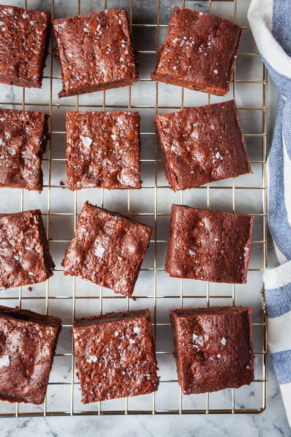 Olive oil brownies with sea salt