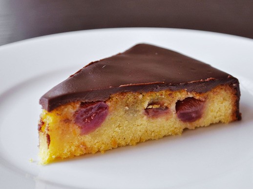 Olive oil cake with roasted grapes & chocolate ganache
