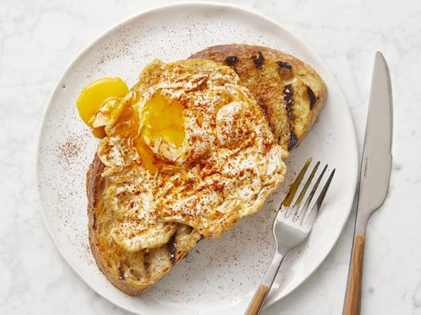Olive oil fried egg