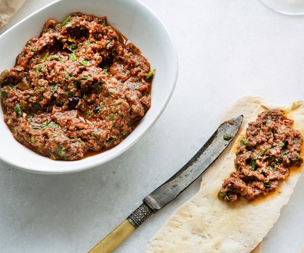 Olive, sundried tomato & herb tapenade