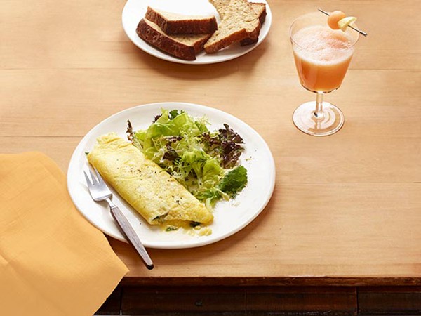 Omelet with fried sage and Gruyère 