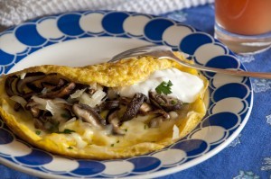 Omelet with mushrooms and Gruyere