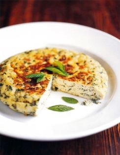 Omelette with mint and pecorino (Frittata alla menta)