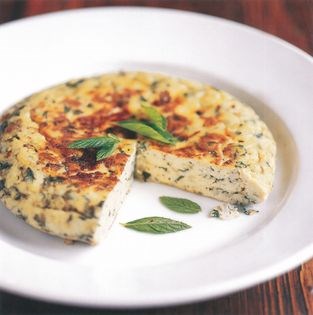 Omelette with mint and pecorino (Frittata alla menta)