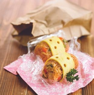 Omurice onigiri