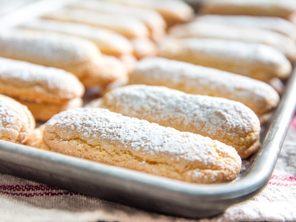 One-bowl homemade ladyfingers