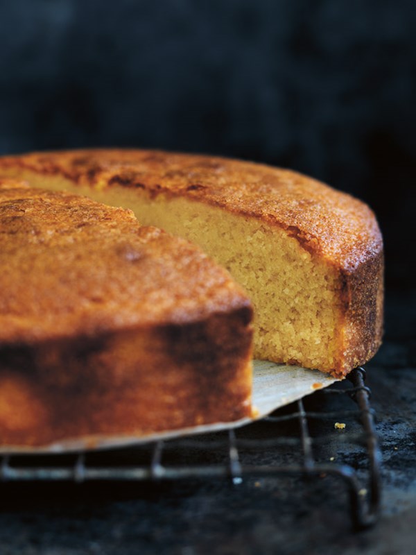 One-bowl vanilla cake
