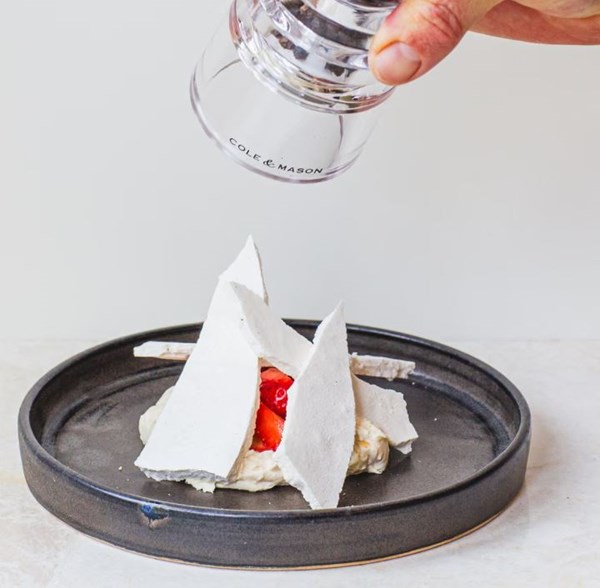 One-egg meringue shards