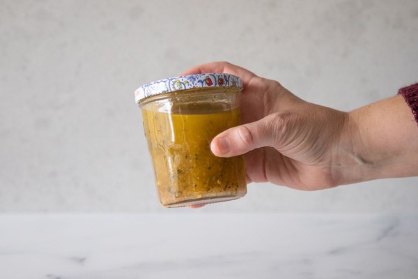 One-minute salad dressing