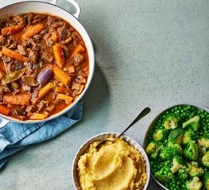 One-pan beef stew with vegetable mash
