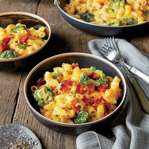 One-pan broccoli-bacon mac 'n' cheese