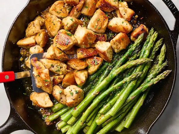 One-pan garlic butter chicken and asparagus