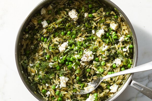 One-pan orzo with spinach and feta