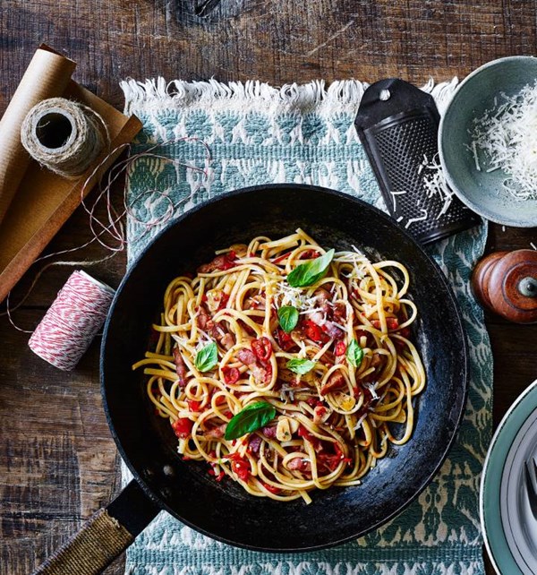 One-pan pancetta and chilli linguini
