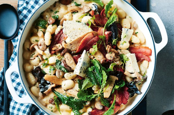 One-pan potato gnocchi with mushrooms and blue cheese