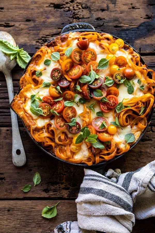 One pot 30 minute creamy tomato basil pasta bake