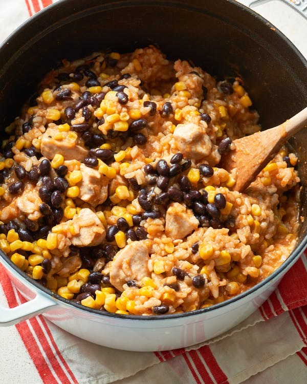 One-pot BBQ chicken burrito bowls