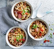 One-pot Chinese-style chicken noodle soup
