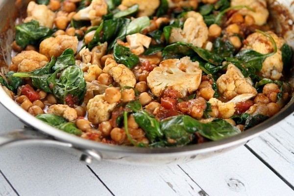 One-pot coconut chickpea curry