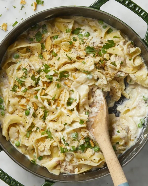 One-pot creamy tuna noodle casserole 
