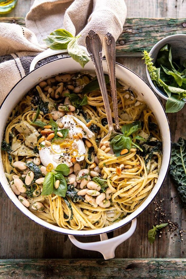 One pot creamy Tuscan pesto and artichoke pasta
