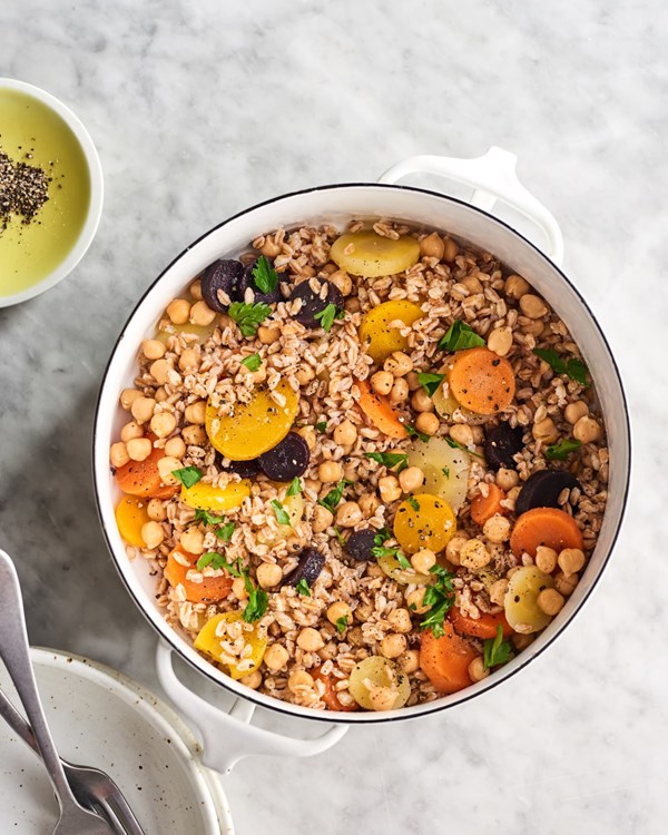 One-pot farro with carrots and chickpeas