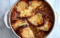 One-pot French onion soup with porcini mushrooms 