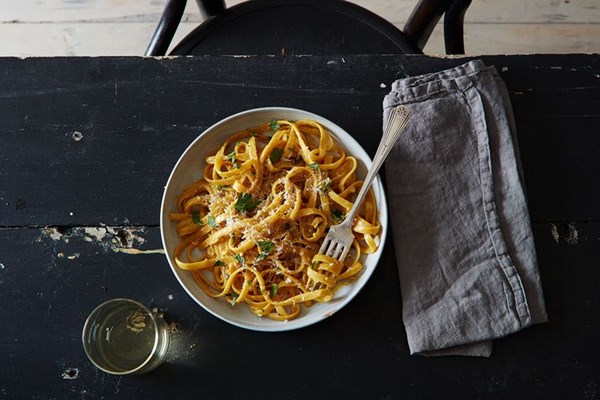 One-pot garlic Parmesan pasta (a.k.a. the lazy cook's fettuccine Alfredo)