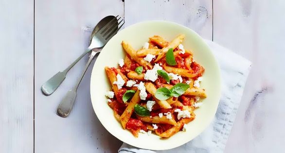 One-pot pasta in rich herby tomato ragu