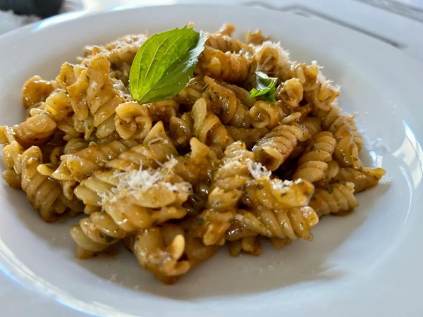 One-pot pasta with cherry tomatoes