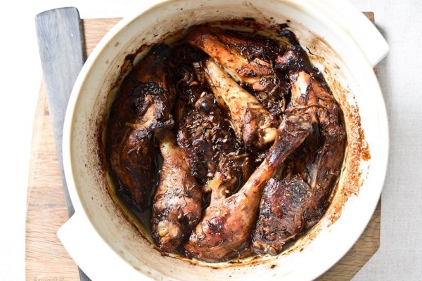 One-pot pomegranate roasted chicken 