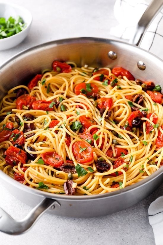 One-pot spaghetti Puttanesca