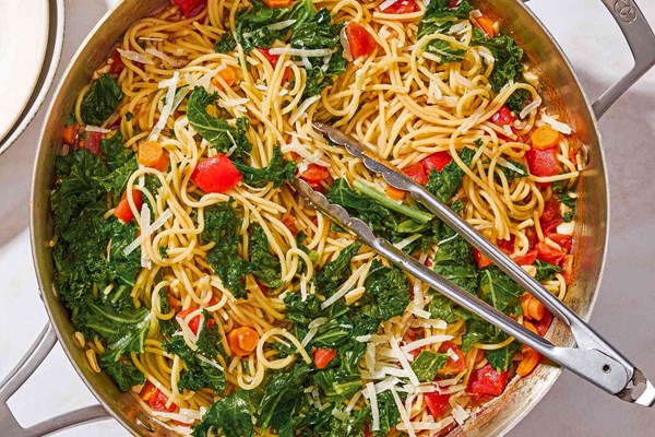 One-pot spaghetti with kale