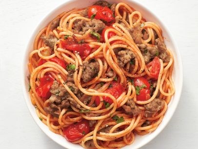 One-pot spaghetti with sausage