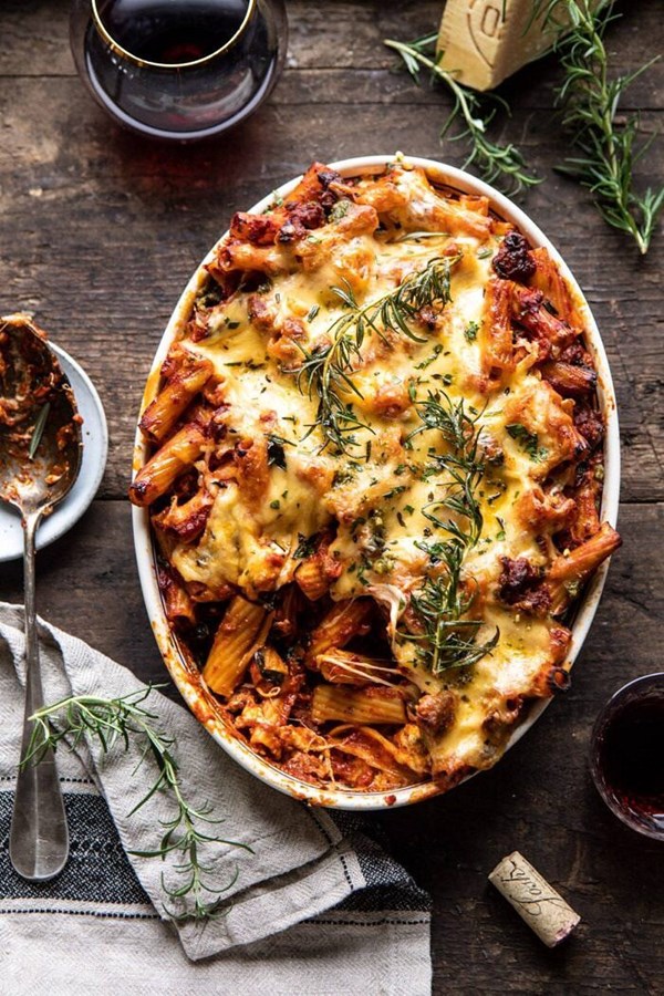 One pot spicy pesto cheese baked rigatoni