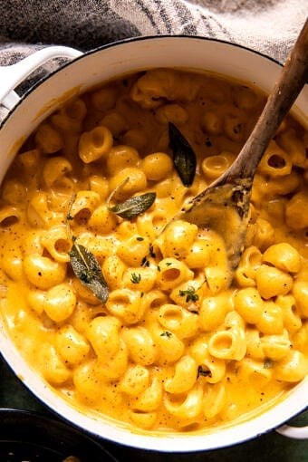 One pot stove-top pumpkin mac and cheese