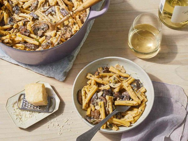 One-pot white wine pasta with mushrooms and leeks