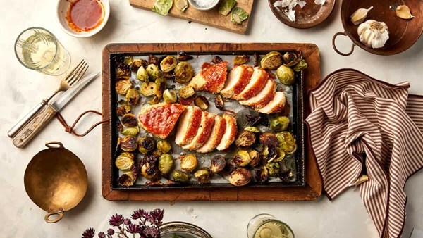 One-sheet hot honey mustard chicken