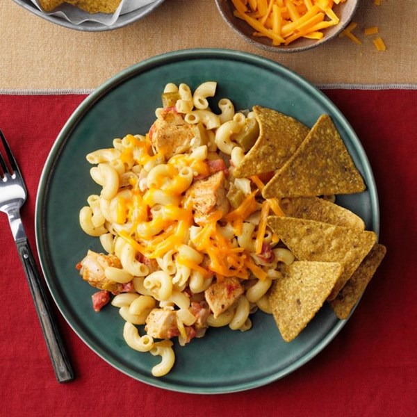 One-skillet chicken fajita pasta