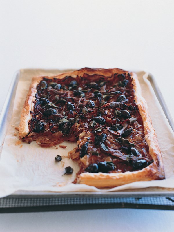 Onion, anchovy and olive tart