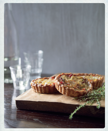 Onion and bacon tartlets (Tartelettes à l’oignon et au bacon)