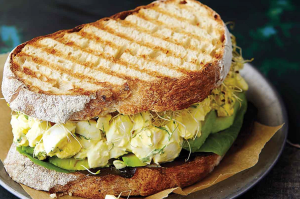 Onion and bay loaf