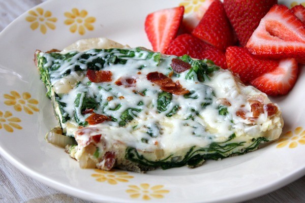 Onion, bacon and spinach frittata