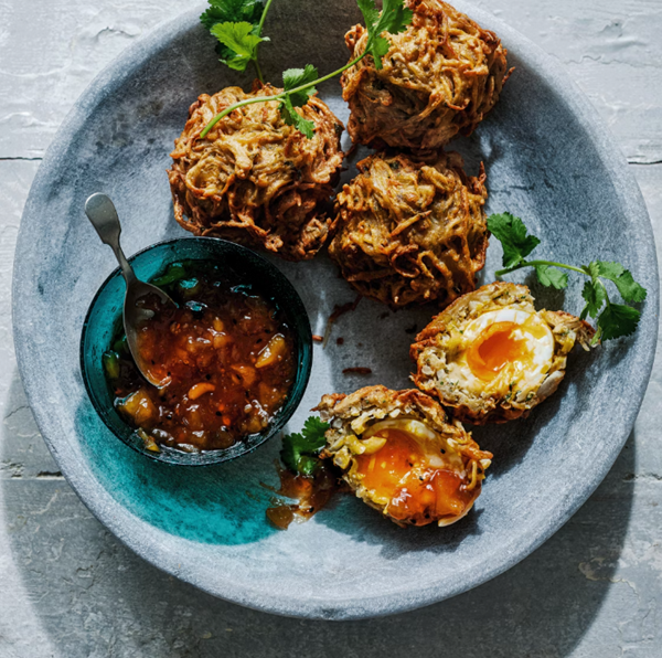 Onion bhaji Scotch eggs