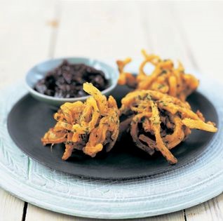 Onion bhajiyas