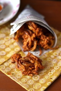 Onion fritters (Pakoras)