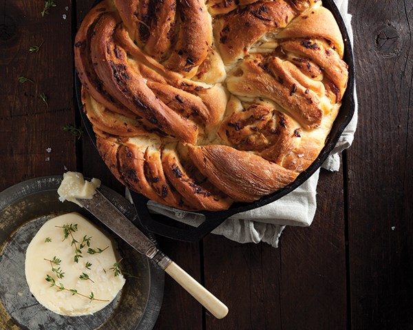 Onion twist bread
